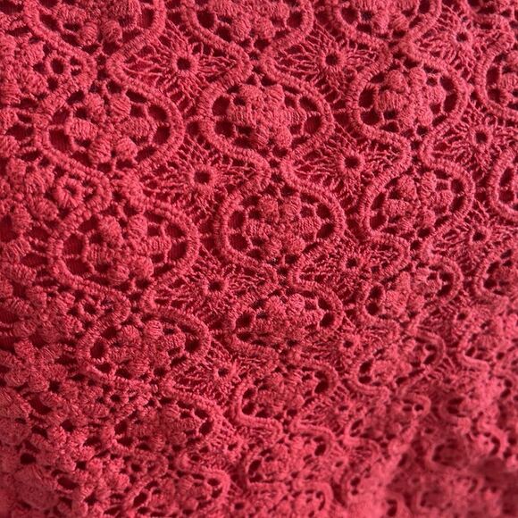 Eddie Bauer red embroidery front 3/4 tshirt - Picture 2 of 5